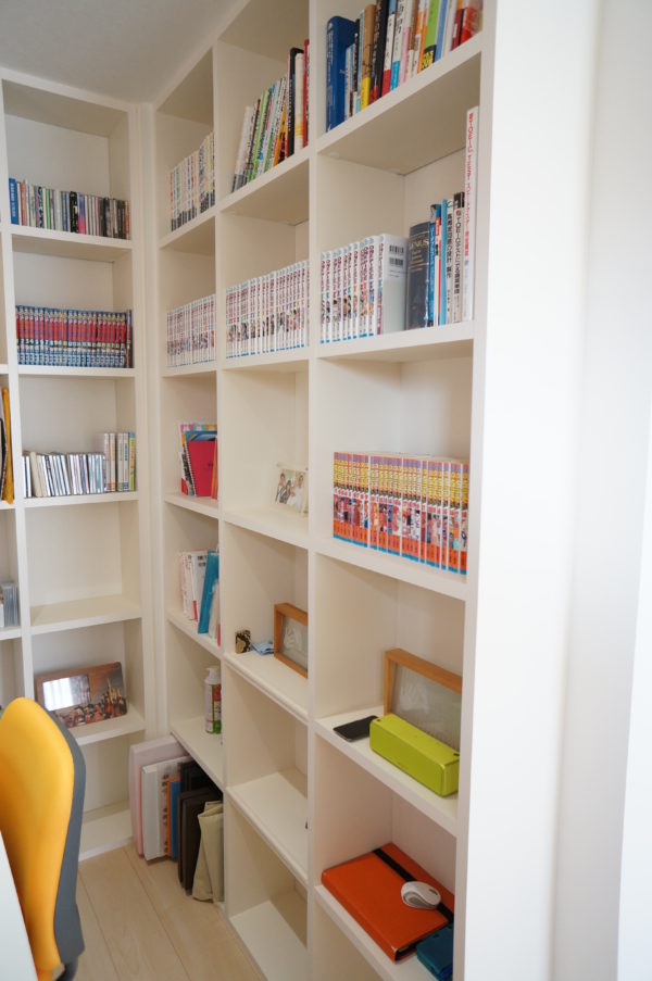 Bookshelf01